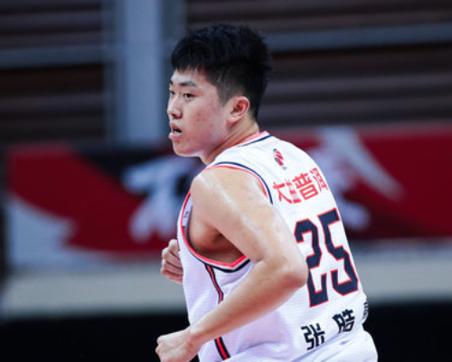 新赛季首秀！张皓嘉全场得到10分5篮板1助攻