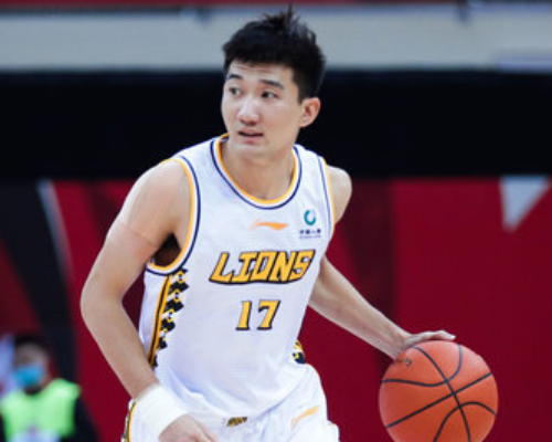 表现亮眼！孙铭徽全场砍下27分3篮板10助攻4抢断