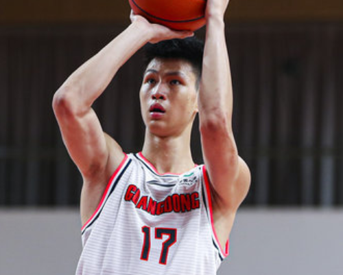 首秀！赵锦洋全场得到8分5篮板3助攻3抢断