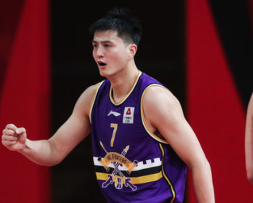难阻失利！俞长栋全场空砍24分12篮板4助攻