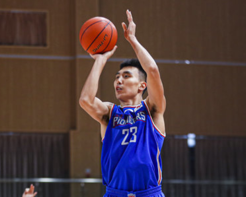 时德帅18投4中，得到12分10篮板4助攻4抢断