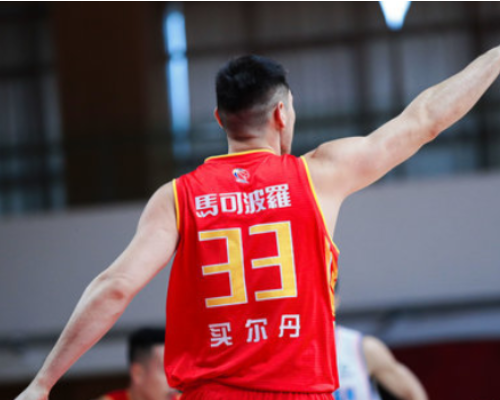 投篮4投4中！买尔丹-吐尔逊半场砍下12分