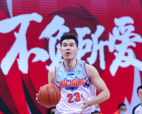 逐渐找回状态！阿不都沙拉木得到19分3助攻4抢断