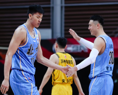 状态不错！范子铭第2节砍下10分