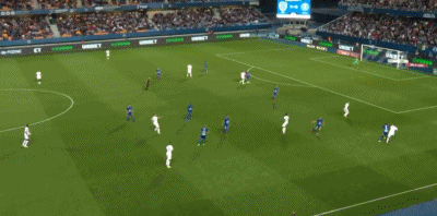 流言板阿什拉夫小角度凌空抽射破门大巴黎扳平比分