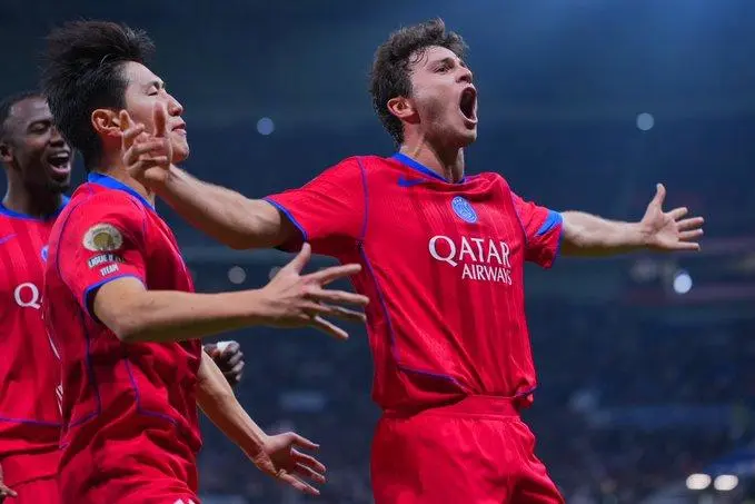 谁在惯着王家卫