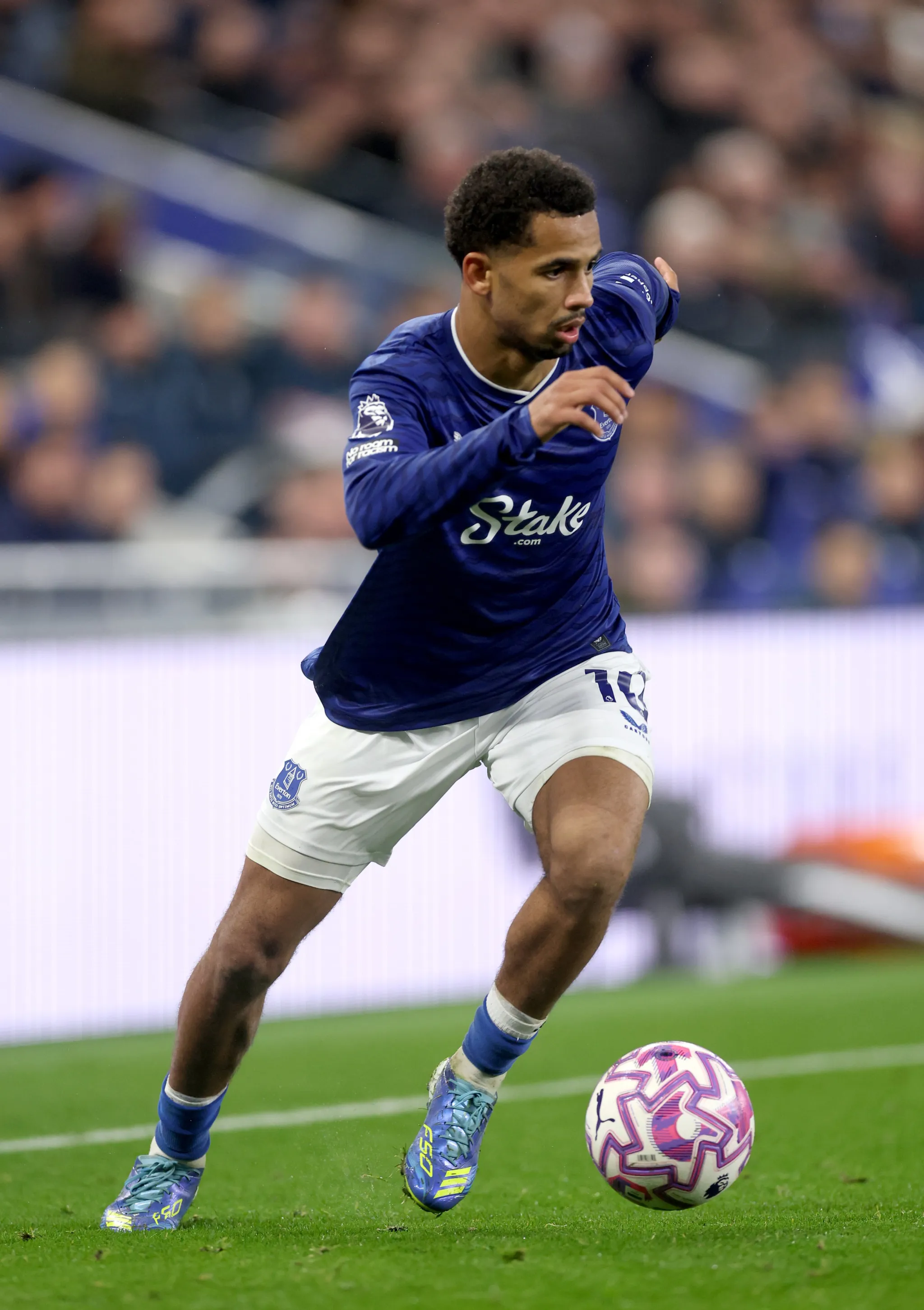 当豪门成为流量：内娱终于走向了港娱