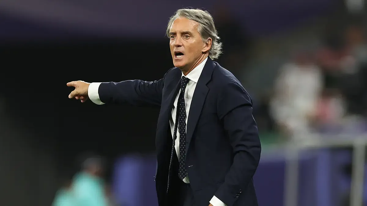 独行侠vs活塞首发：加福德赛季首秀 弗拉格&克莱&华盛顿&克里斯蒂