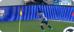 戴伟浚角球传中，本科维奇头球破门，新鹏城2-0三镇