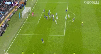 加布里埃爾數據：爭頂成功6次、對抗成功11次全場最多，獲評7.3分