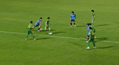 流言板 橘田健人外围远射 皮球滑门而过 虎扑 流言板 橘田健人外围远射 皮球滑门而过 虎扑