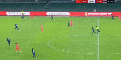 林良铭边路人球分过后传中_张玉宁包抄打门击中立柱