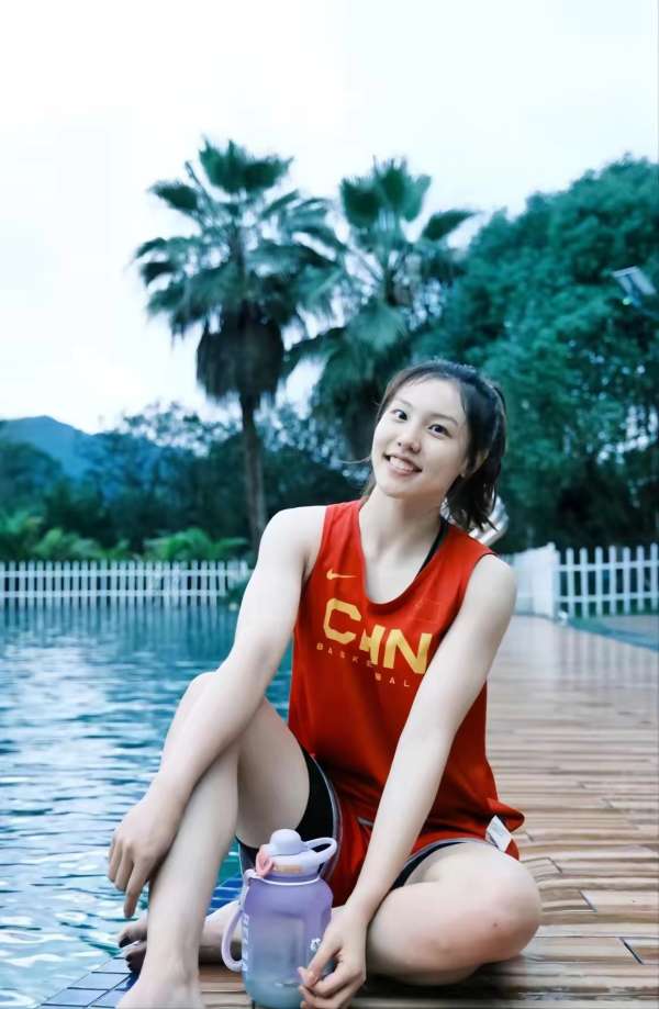 虎扑新闻网首页>nba频道>cba专区>终于轮到我了,我是中国女篮队员张茹