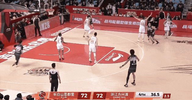 曾繁日先是关键补篮打进，随后又两次掏球抢断布朗锁定胜局-CBA-CBA专区-虎扑社区