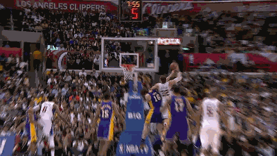 当年快船刘皇叔这一动作弄得傻芬很懵逼