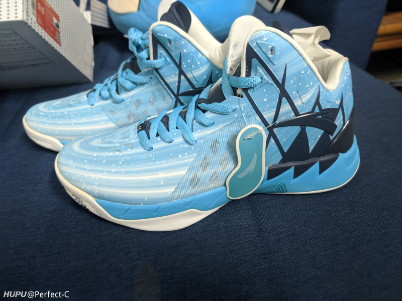 【拍卖】安踏kt1冰蓝配色 汤普森一代 全新原盒 43码 zfb【11月16日晚