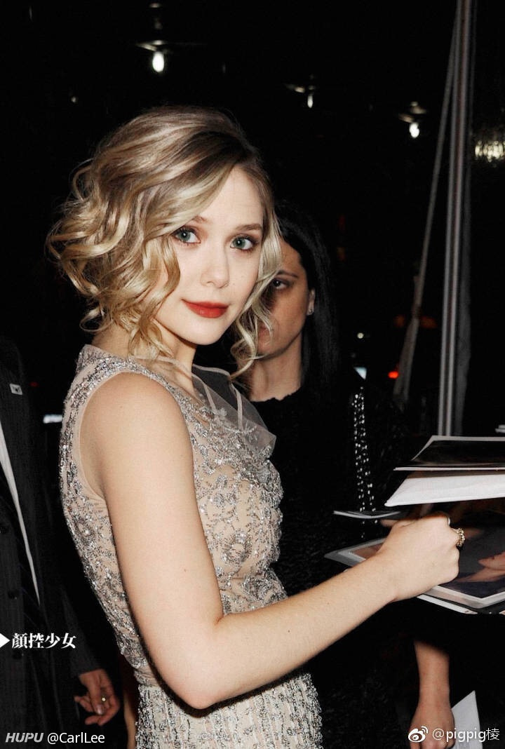 各位大佬,求绯红女巫奥妹的这张无水印高清图!