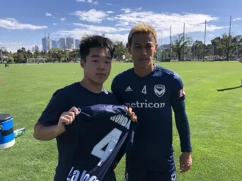 终于在墨尔本见到本田圭佑了 足球话题区 虎扑社区