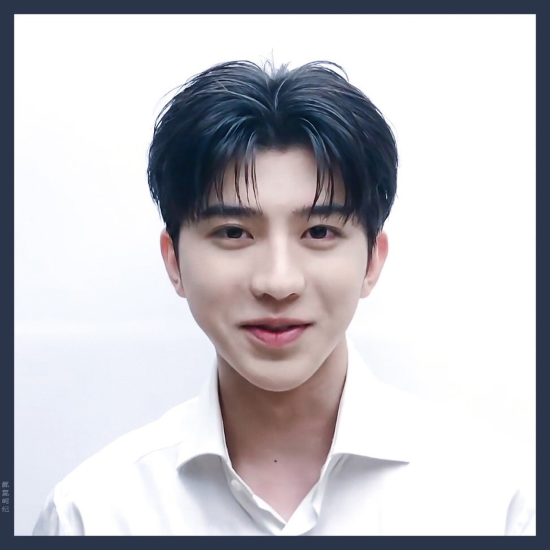 蔡徐坤这波证件照你想get同款吗?