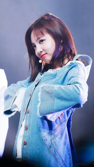 求苹果xr高清壁纸