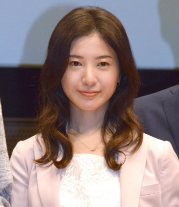 有jr知道这个妹子是谁吗?