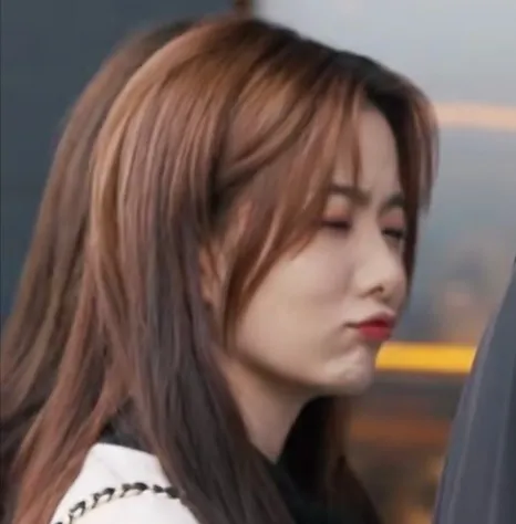 吐槽大会决赛陈卓璇点评丁太昇的吐槽 音色音质一般 Flow一般 综艺圈 虎扑社区