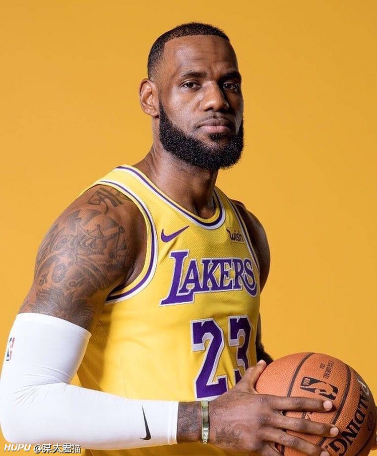 詹姆斯抛开个人成就和气质,真的可以称得上"不丑"吗?