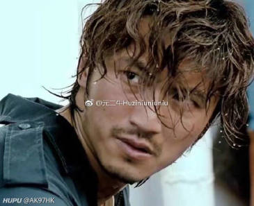 谢霆锋在2012年拍电影逆战的时候其实已经留过泡面头了