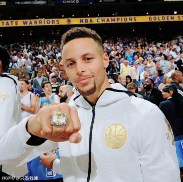 亲爱的球迷们 来张库里图片当头像 直到得冠