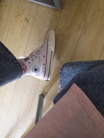 (*╯3╰) 立马低头拍了一张