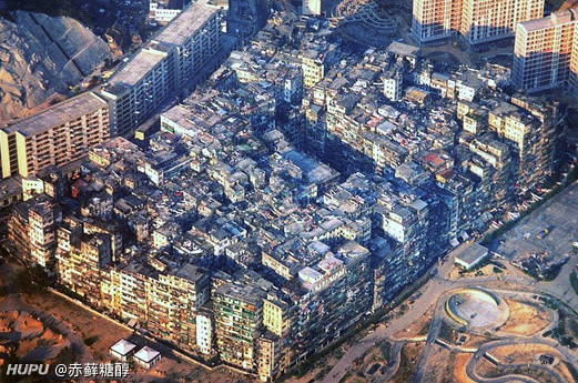 周星驰功夫猪笼城寨原型是九龙城寨?他出身于这里?