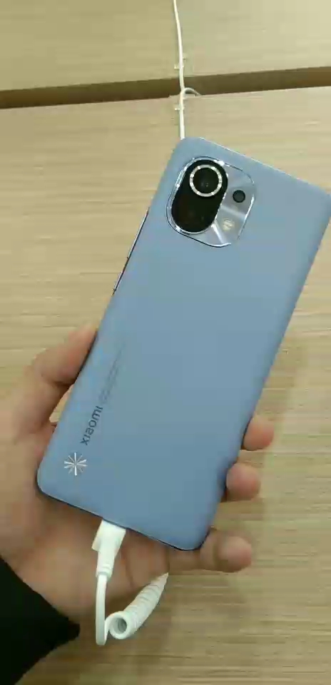 小米11真香实体店看了刚刚