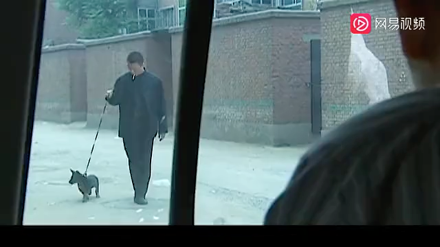 video-poster