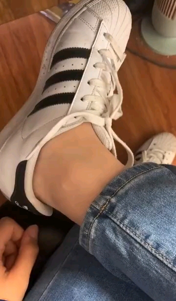 女生穿船袜全会掉吗