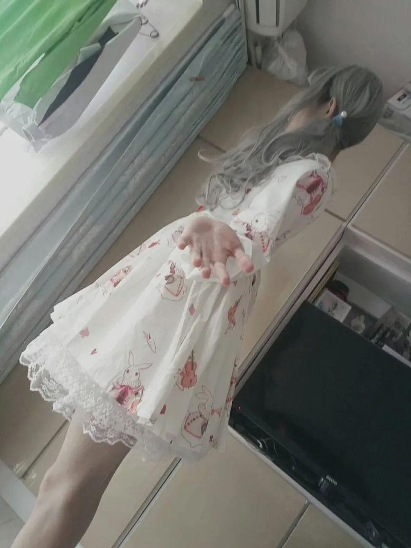 终于轮到我了，被强迫女装了，这颜值什么水平