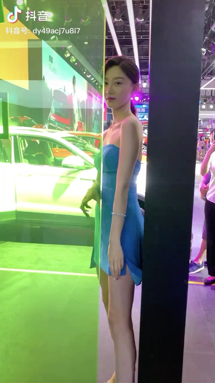 video-poster