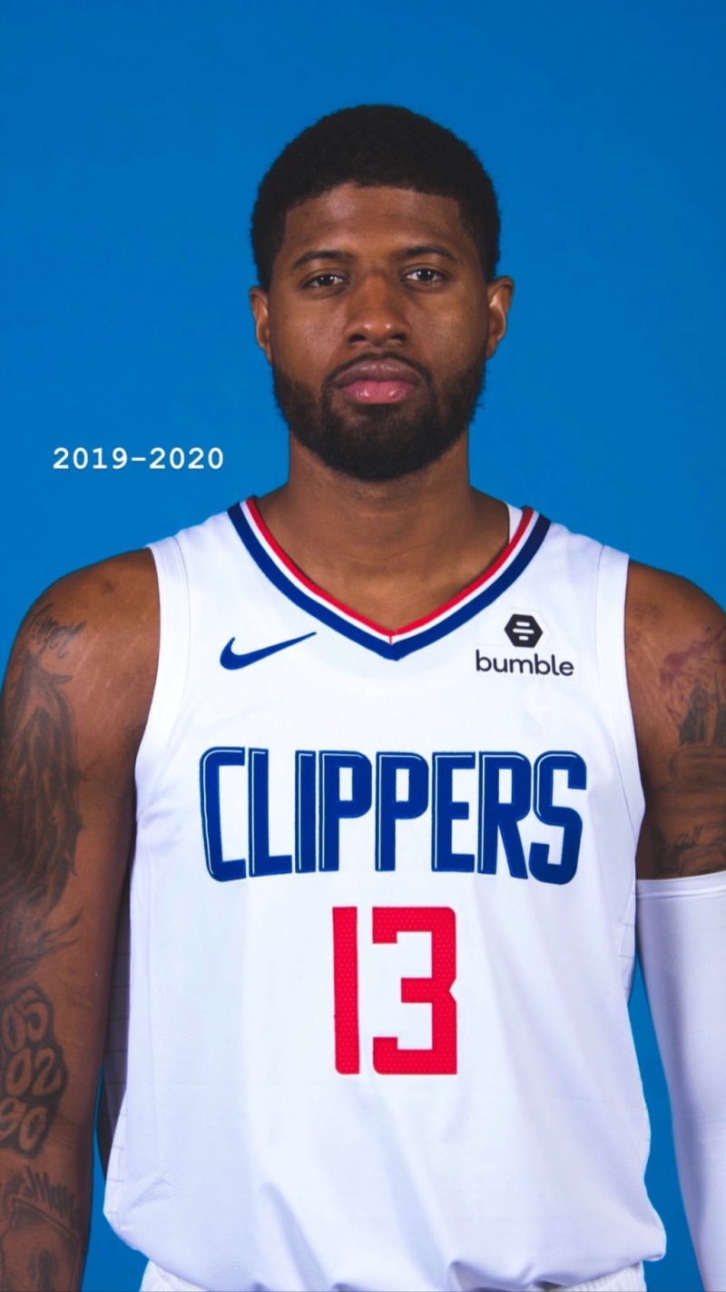 乔治历年定妆照(图片来自官博)