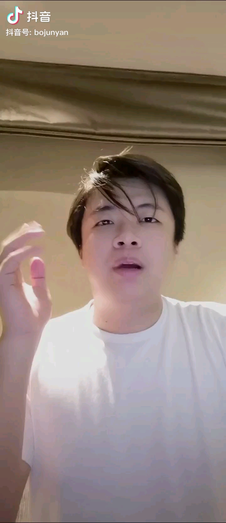 video-poster