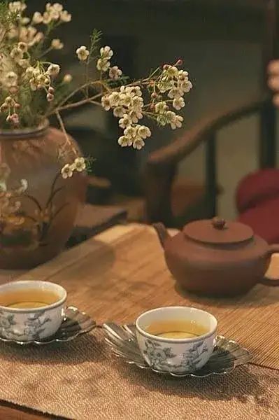 杨绛先生曾写道 生命活到极致 一定是简与静 美到极致 一定是素与雅 稍纵即逝的 虎扑