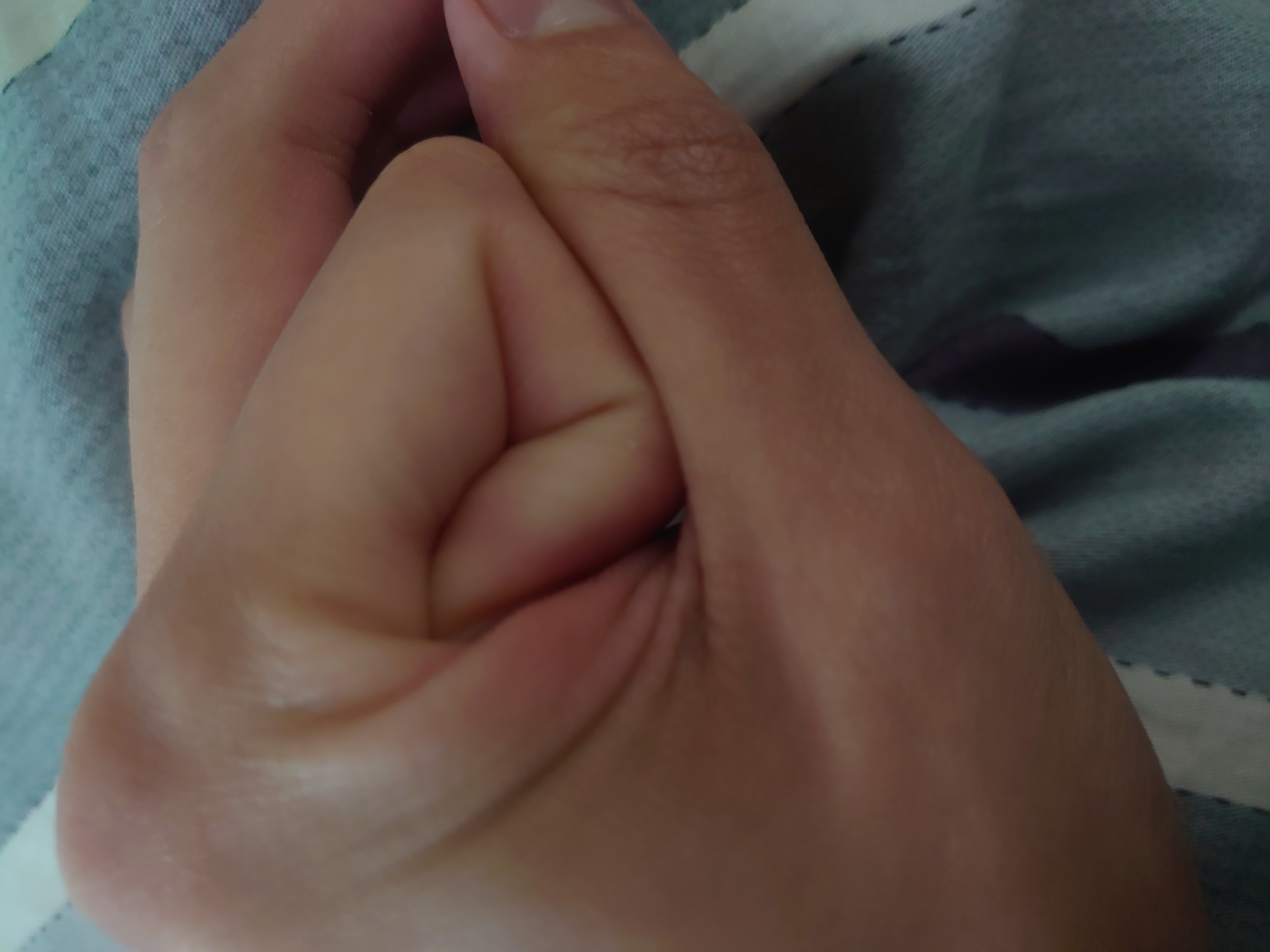 看手相看看你是上班族还是土豪