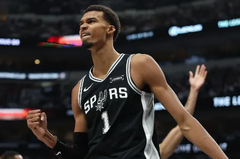 切爾西領(lǐng)先！喬治直塞，霍爾晃開防守抽射破門