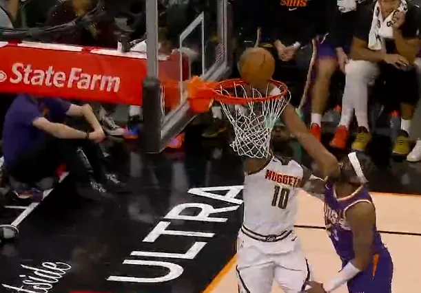 [流言板]火箭第三節末轟出一波24