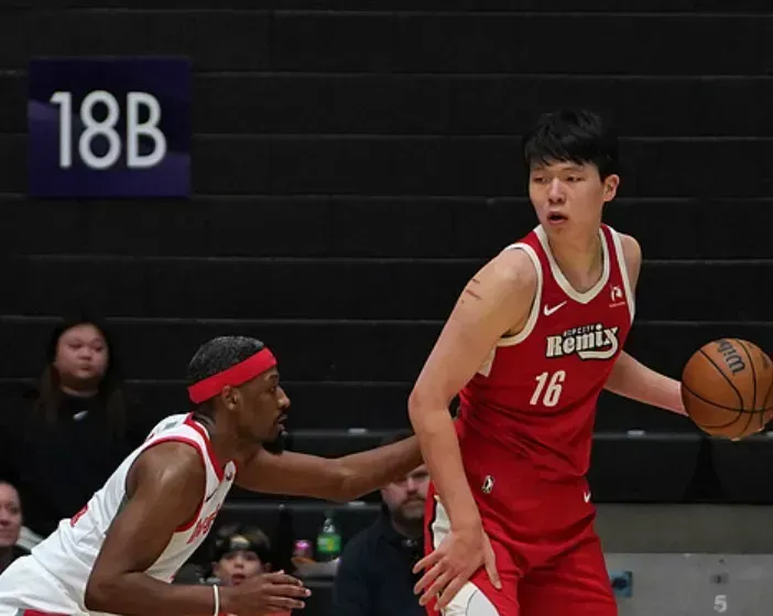 [流言板]美媒：東契奇本賽季33.7+7.8+8.2，哈登MVP賽季30.4+5.4+8.8