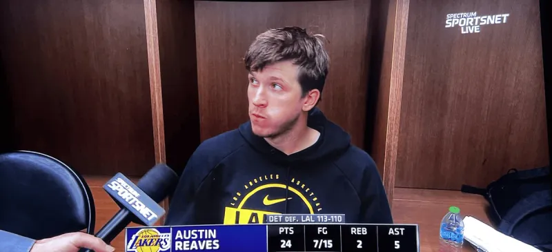 英超3月最佳撲救候選:拉亞、皮克福德、大馬丁等球員的撲救入圍 英超3月最佳撲救候選:拉亞、皮克福德、大馬丁等球員的撲救入圍