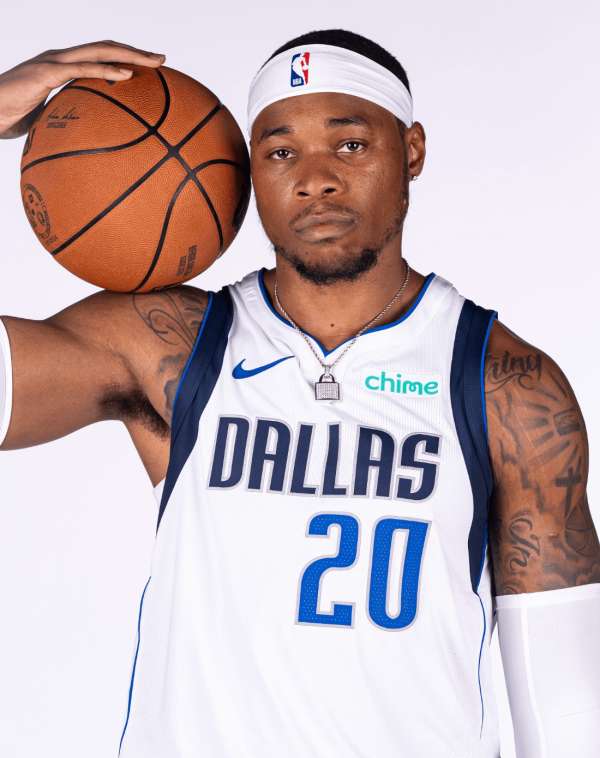 流言板联盟官方祝福独行侠前锋里乔恩霍姆斯30岁生日快乐