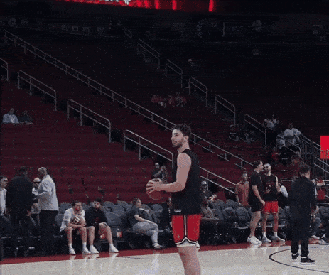 亚历山大生计前两场总决赛共砍下72分，改写NBA历史纪录