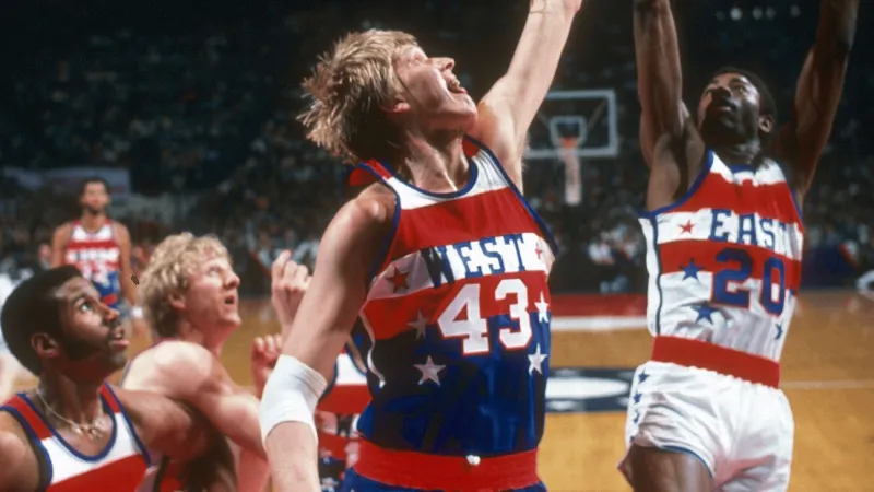 百度卡位AI入口 文心助手率先跑出四倍增速