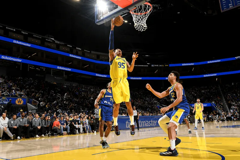 [流言板]湖人首發：詹姆斯、八村壘、海斯、拉拉維亞、斯馬特