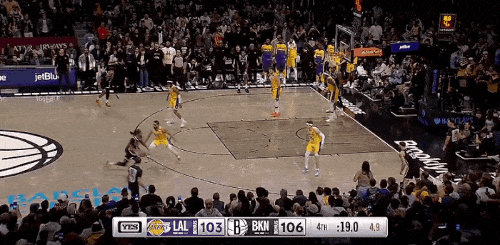 [流言板]里夫斯投进绝命打板三分，扎威抢下关键前场篮板打进领先5分