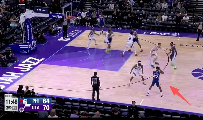 何時首秀？斯特林現場觀看新東家費耶諾德比賽